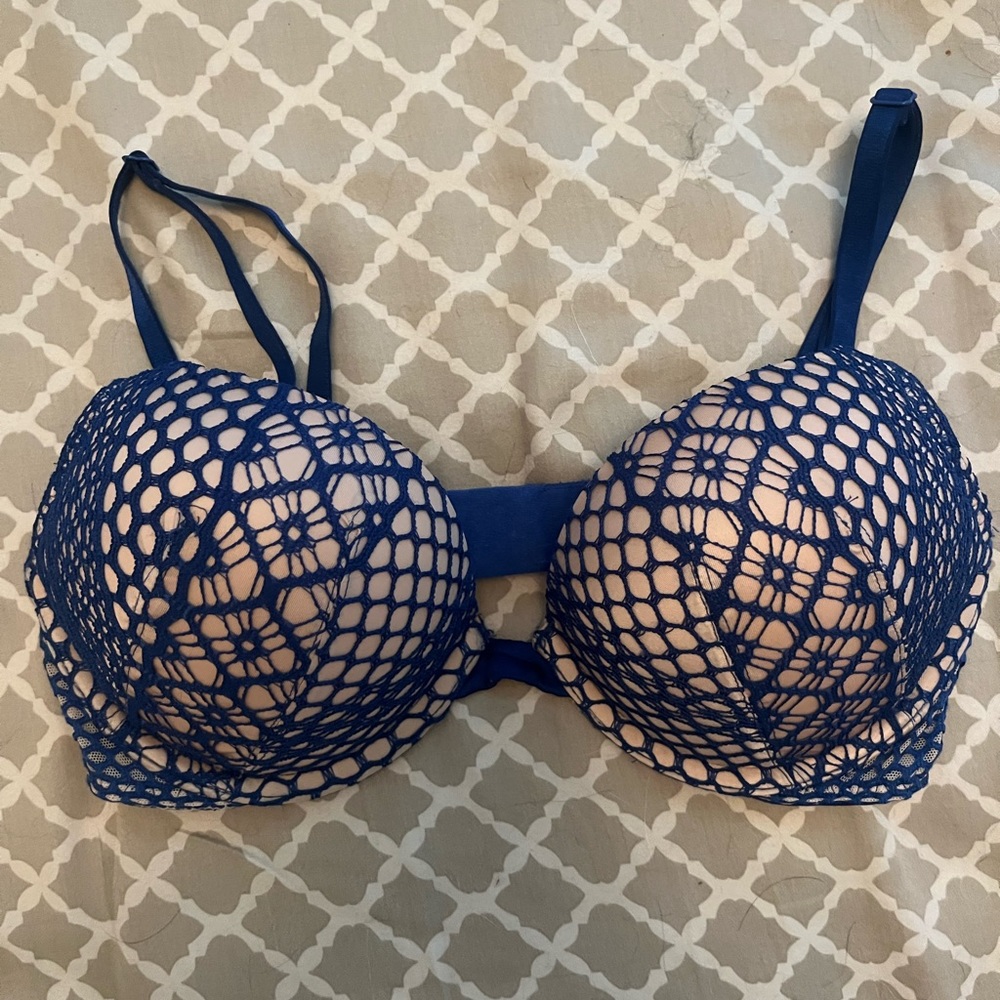 Victoria’s Secret bombshell bra 34B NWOT